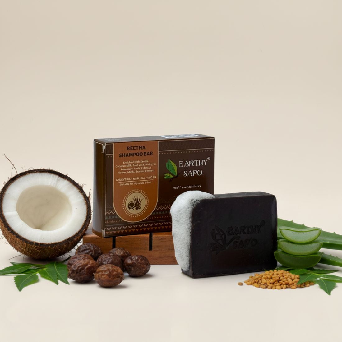 Earthy Sapo Reetha Shampoo Bar with reetha, coconut milk and aloe vera for gentle cleansing and nourished hair.