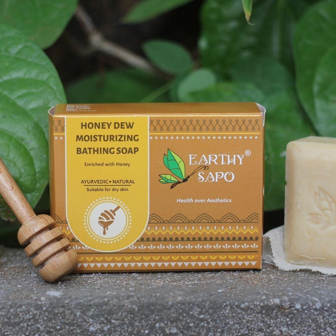 Earthy Sapo Honey Dew Moisturizing Bathing Soap enriched with honey for soft, hydrated dry skin