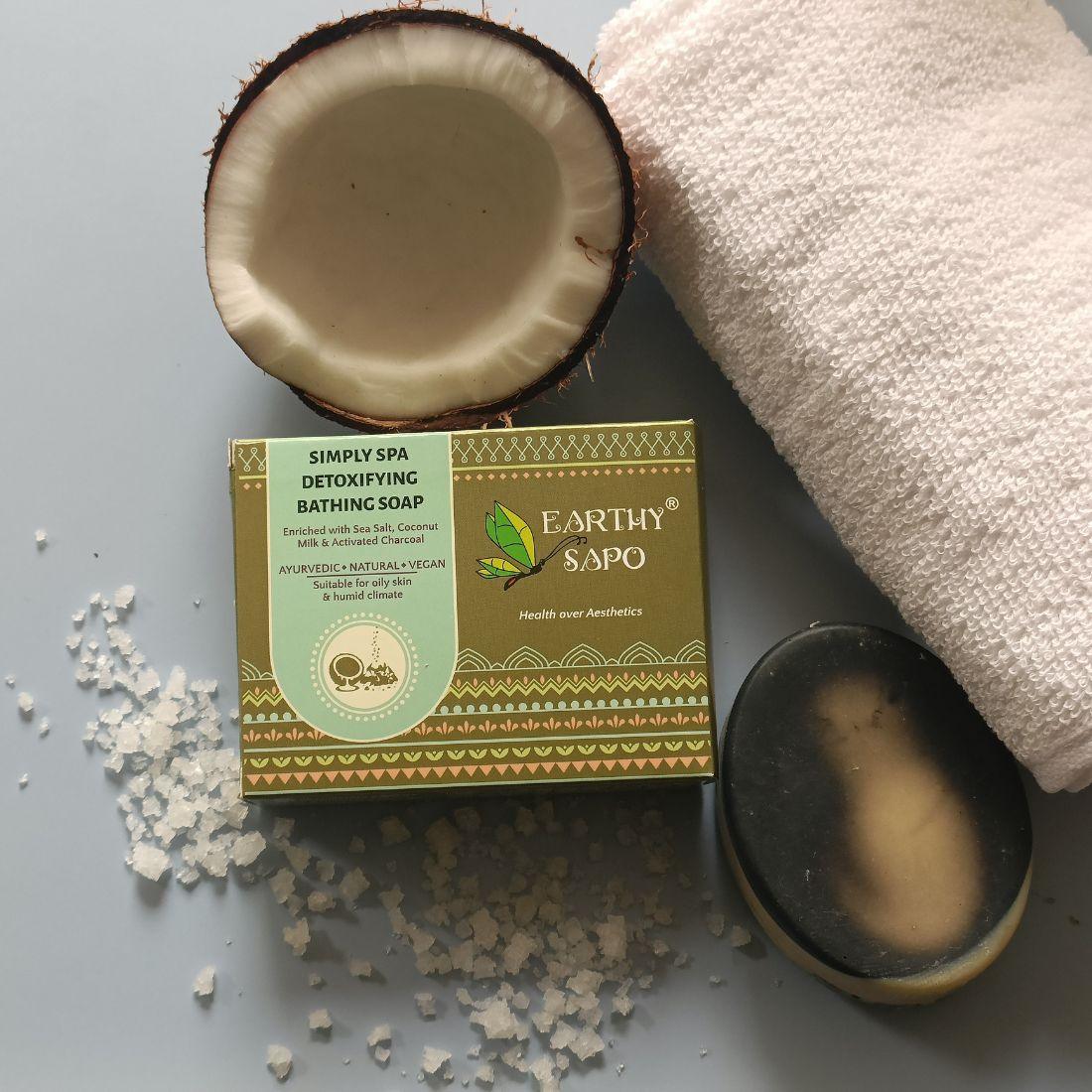 Earthy Sapo Simply Spa Detoxifying Bathing Soap with sea salt, coconut milk and activated charcoal.